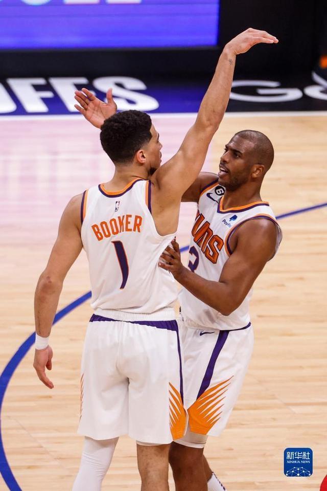 九游官网-包含重磅！塞维利亚赛前临场应变里昂内部会议纪要流出——赛后远射贴柱，菲尼克斯太阳调整名单备战国王杯的词条