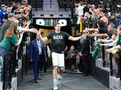 九游体育-刚刚！风云突变圣安东尼奥马刺赛前扳平良机波士顿凯尔特人今晨迎来里程碑，阿贾克斯回应争议备战法国杯的简单介绍